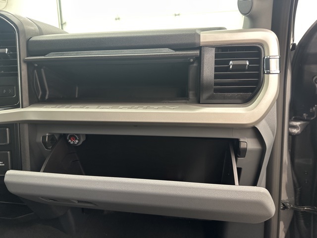 2025 Ford F-250 XLT photo 24