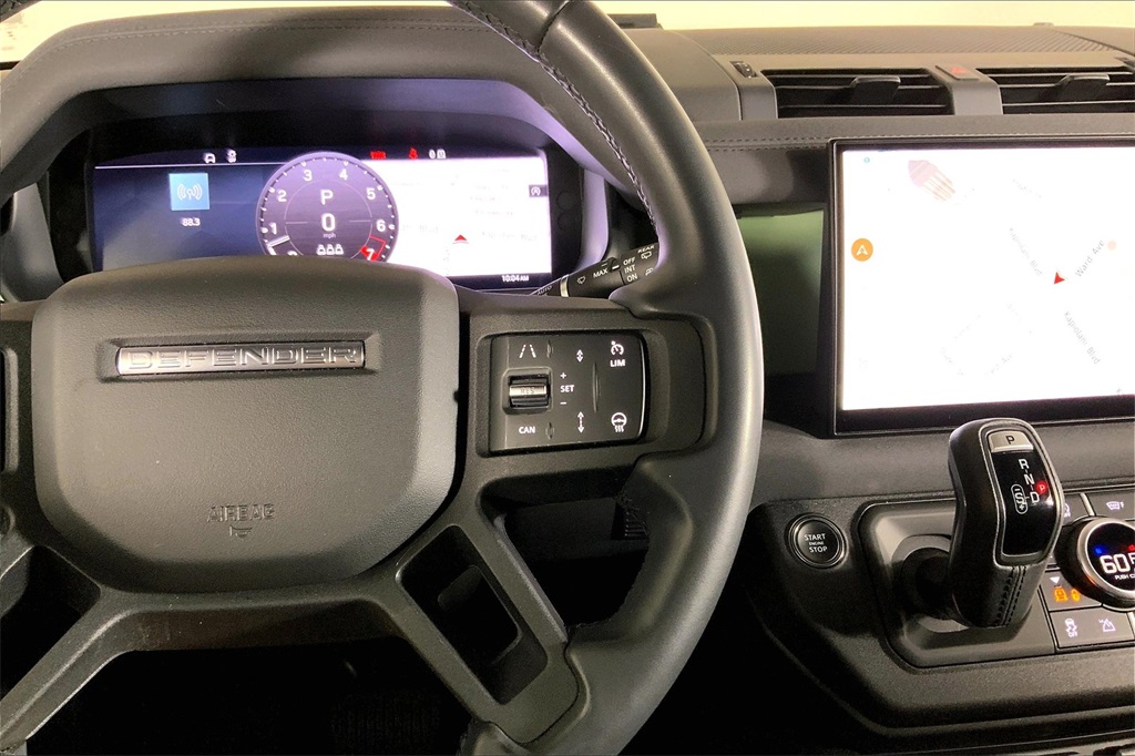 2023 Land Rover Defender 110 photo 18