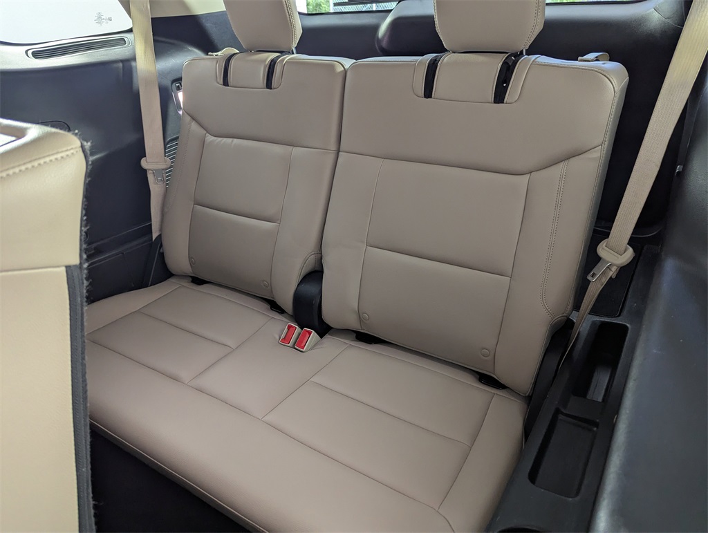 2020 Ford Explorer XLT photo 26
