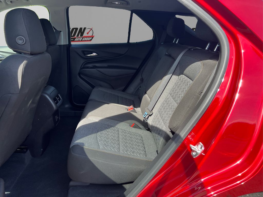 2024 Chevrolet Equinox LT photo 7