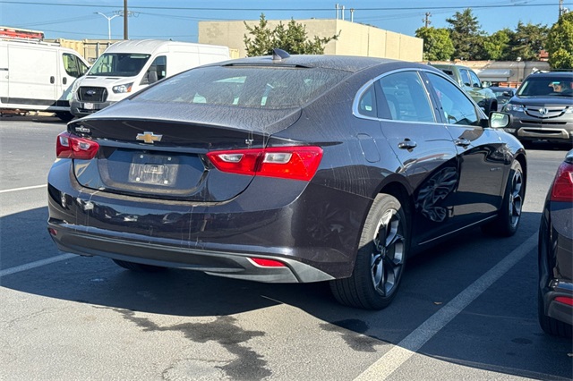 2023 Chevrolet Malibu 1LT photo 2