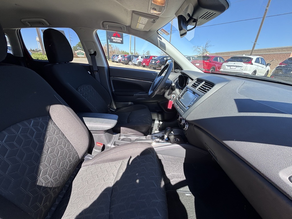 2024 Mitsubishi Outlander Sport ES photo 16
