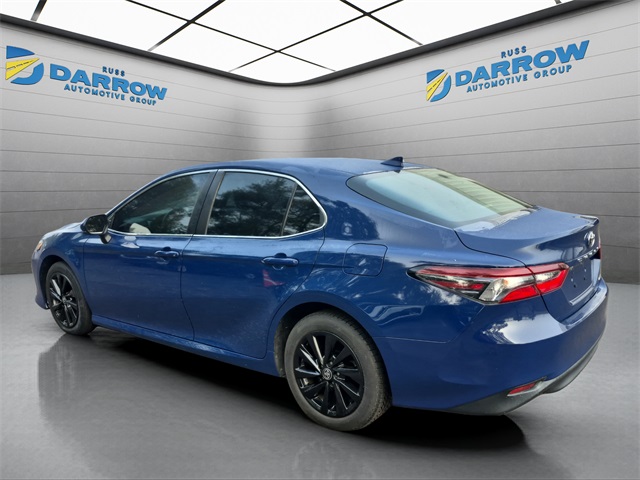 2023 Toyota Camry LE photo 3