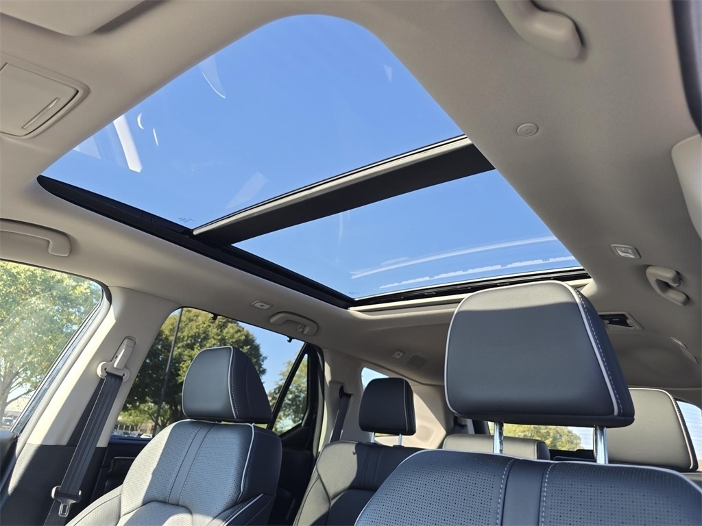 2025 Honda Pilot Elite photo 2