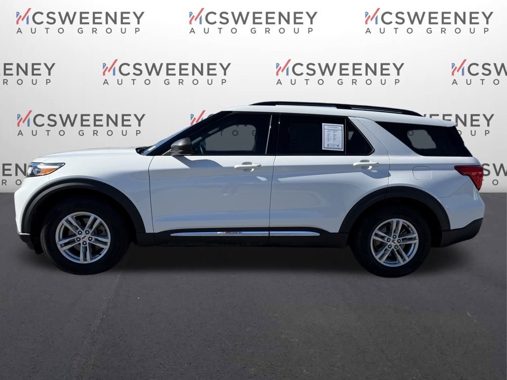 2022 Ford Explorer XLT photo 2