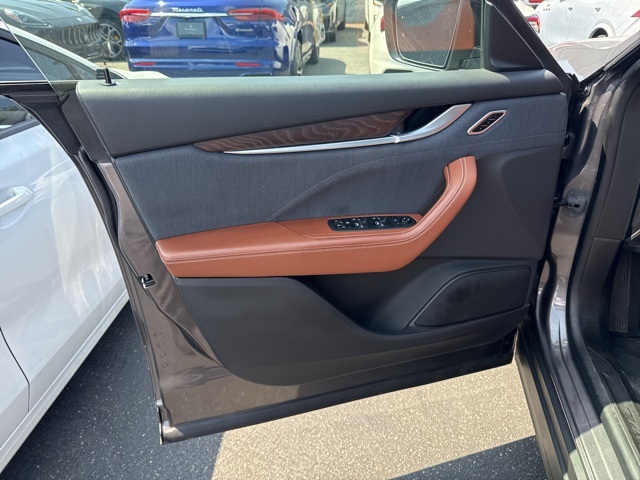 2022 Maserati Levante GT photo 4
