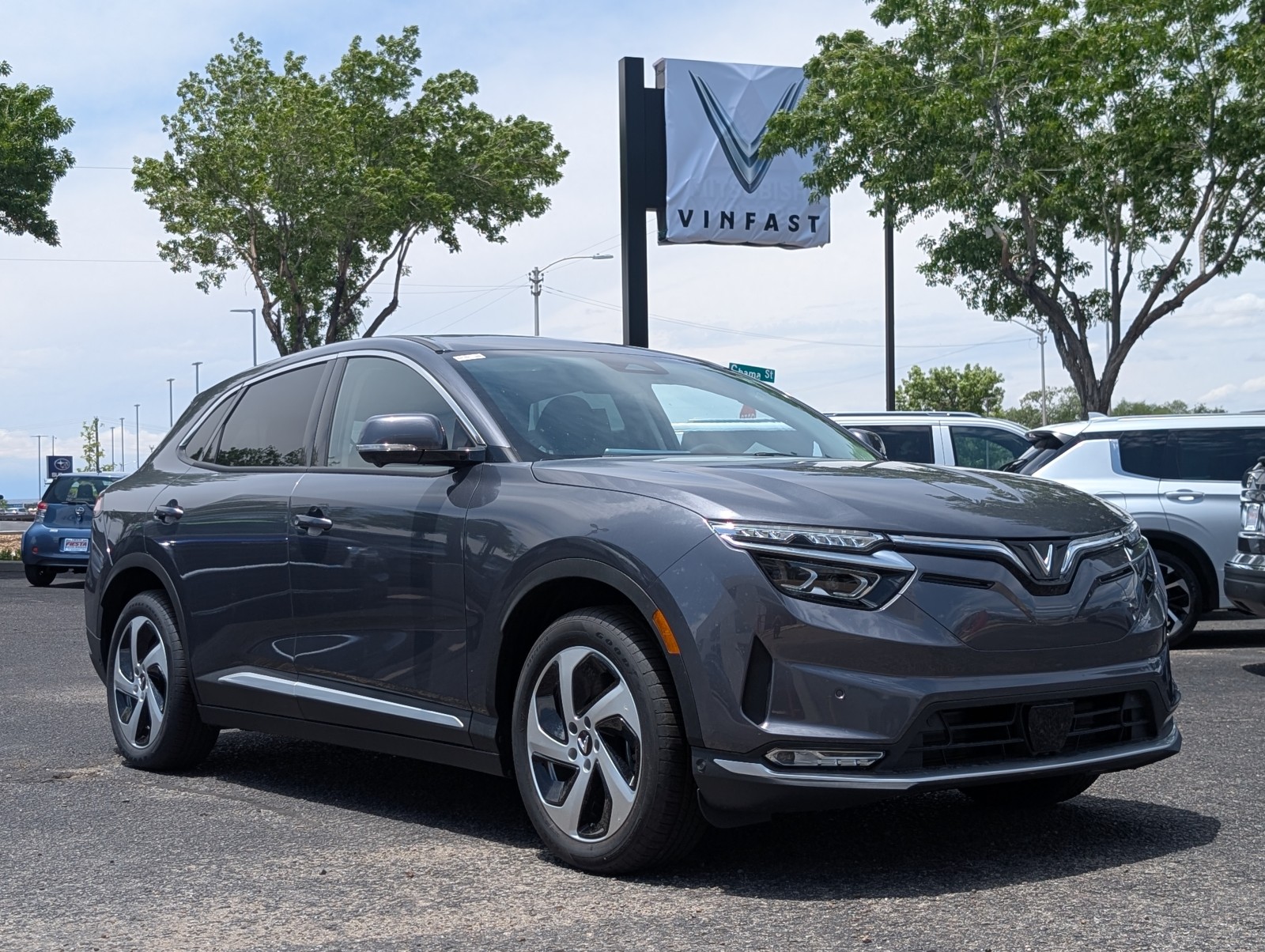 New 2025 NEPTUNE GREY VinFast Eco image 1