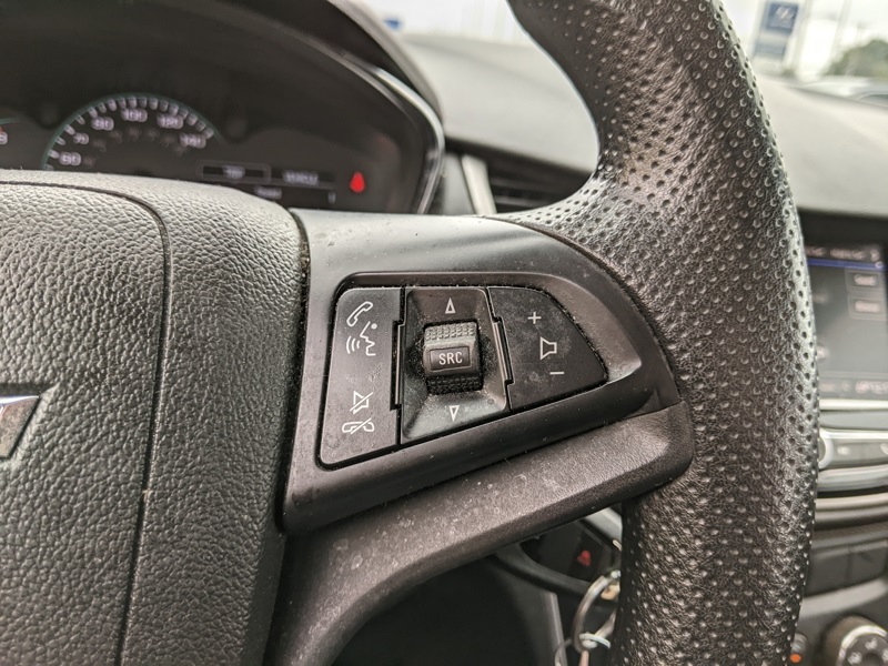 2020 Chevrolet Trax LS photo 9