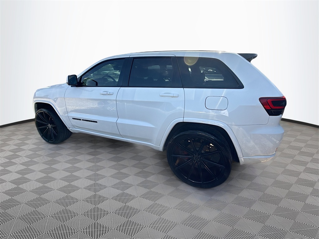2018 Jeep Grand Cherokee Altitude photo 4