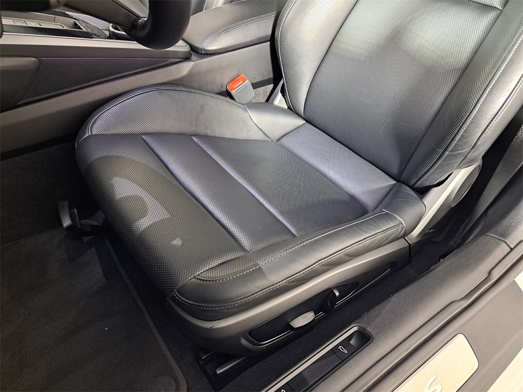 Used 2021 White Porsche Carrera 4S image 21