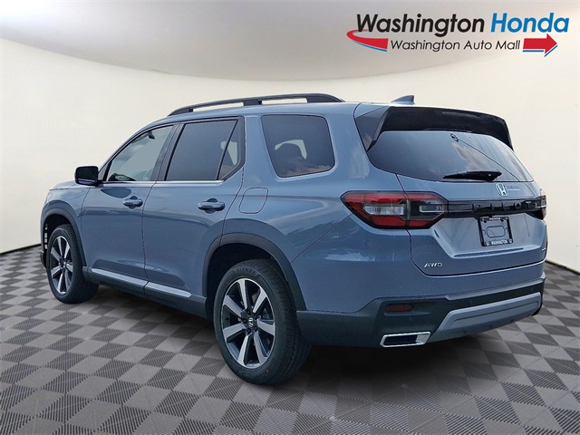 2025 Honda Pilot Touring photo 2