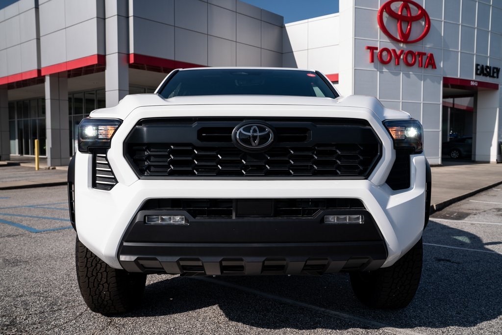 2025 Toyota Tacoma TRD Off-Road Double Cab photo 2