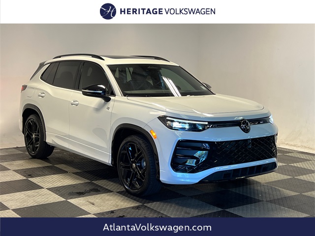 2026 Volkswagen Tiguan SE R-LINE BLACK's photo