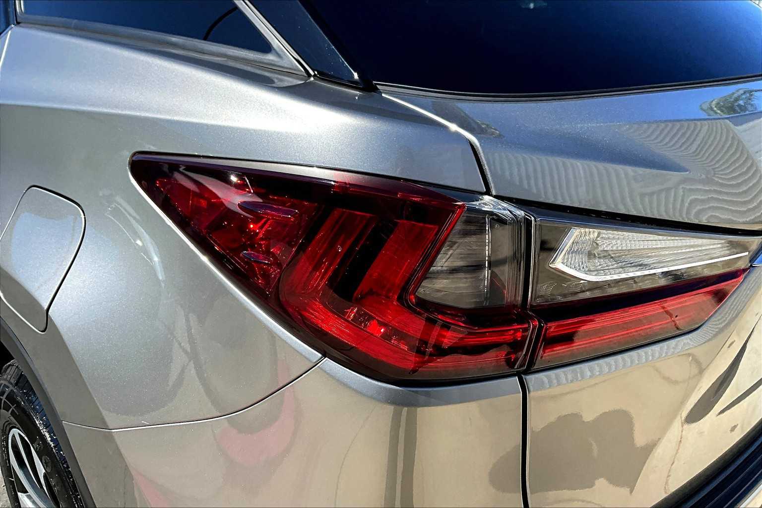 2022 Lexus RX photo 28