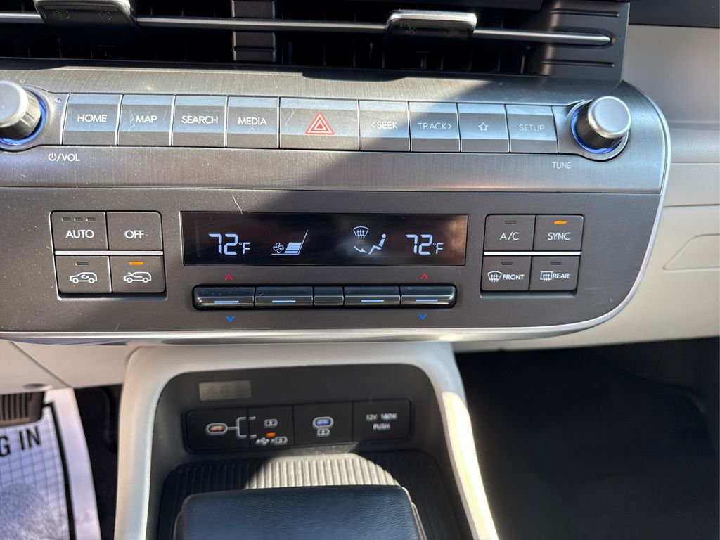 2024 Hyundai Kona SEL photo 24