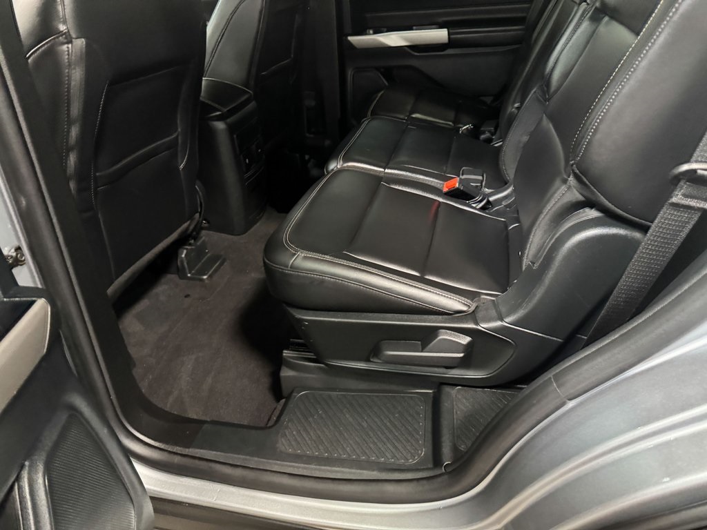 2023 Ford Explorer XLT photo 41