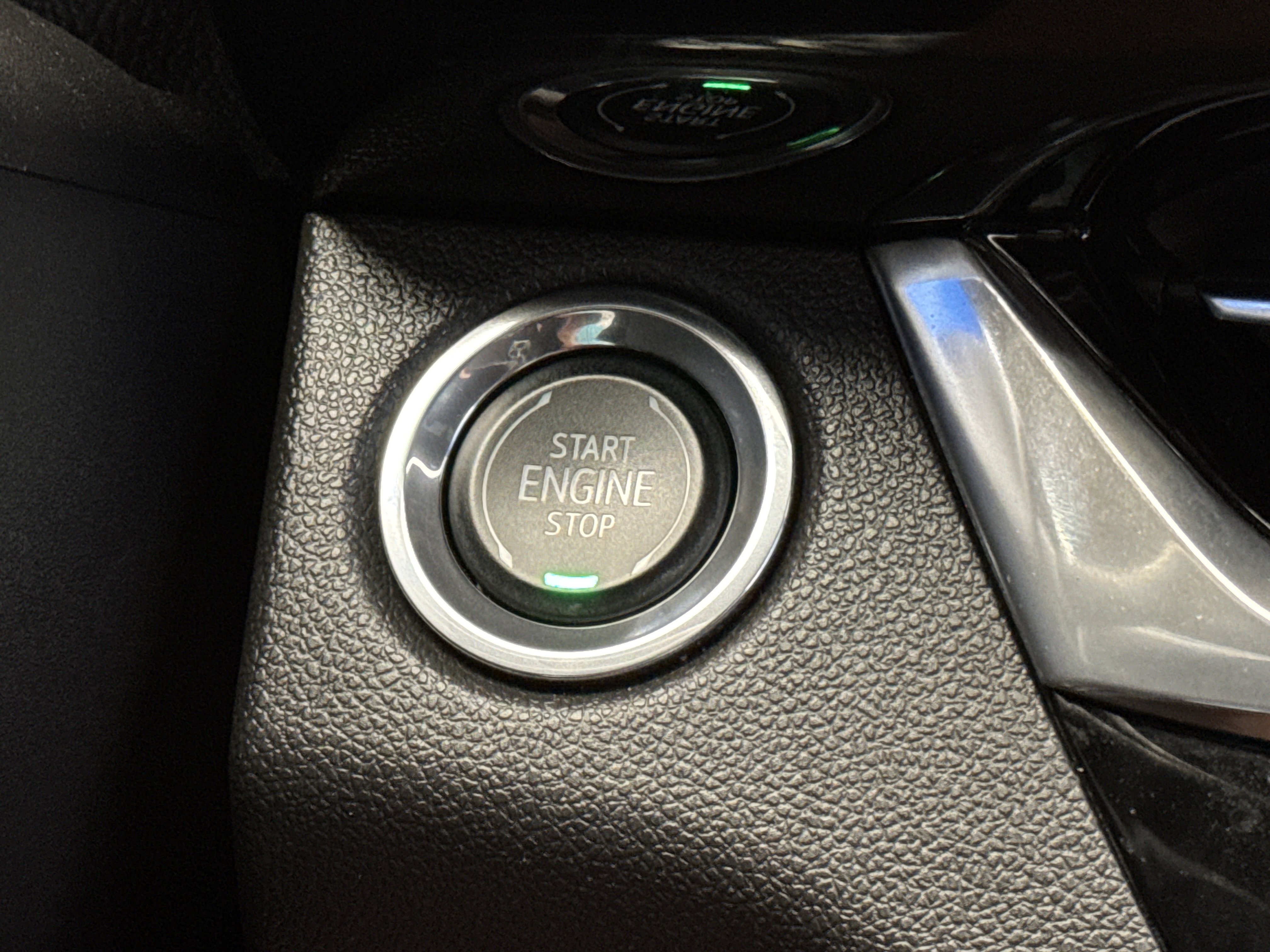 2024 Buick Envista ST photo 2