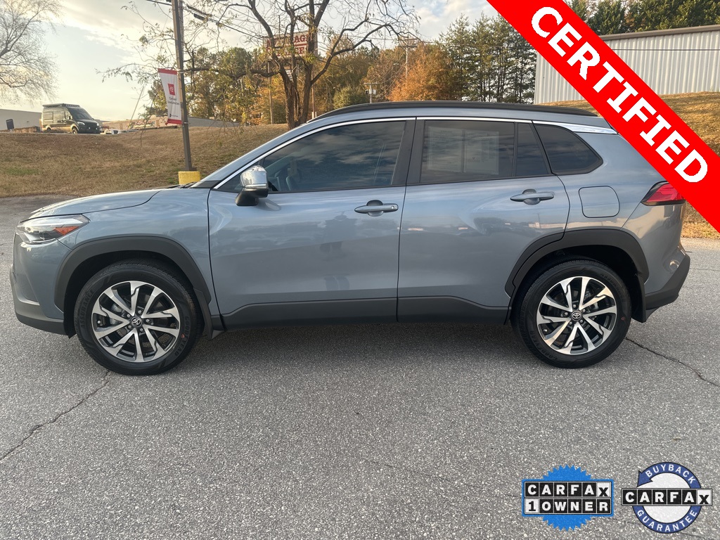 2023 Toyota Corolla Cross XLE photo 4