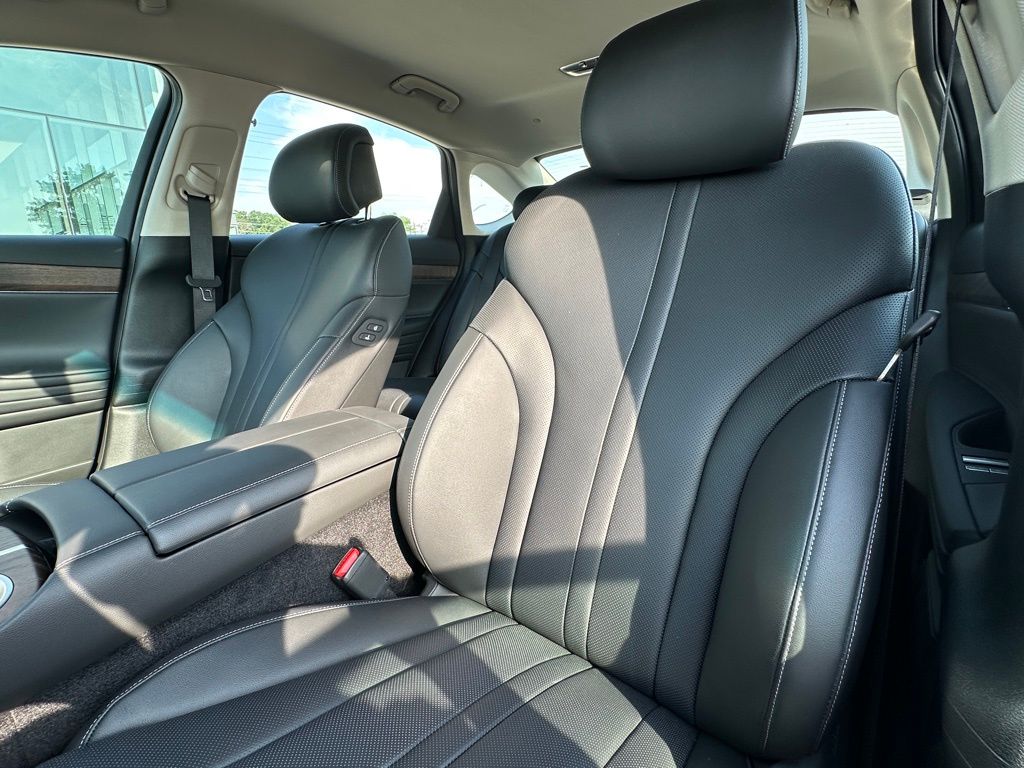 2024 Genesis Electrified G80 photo 18