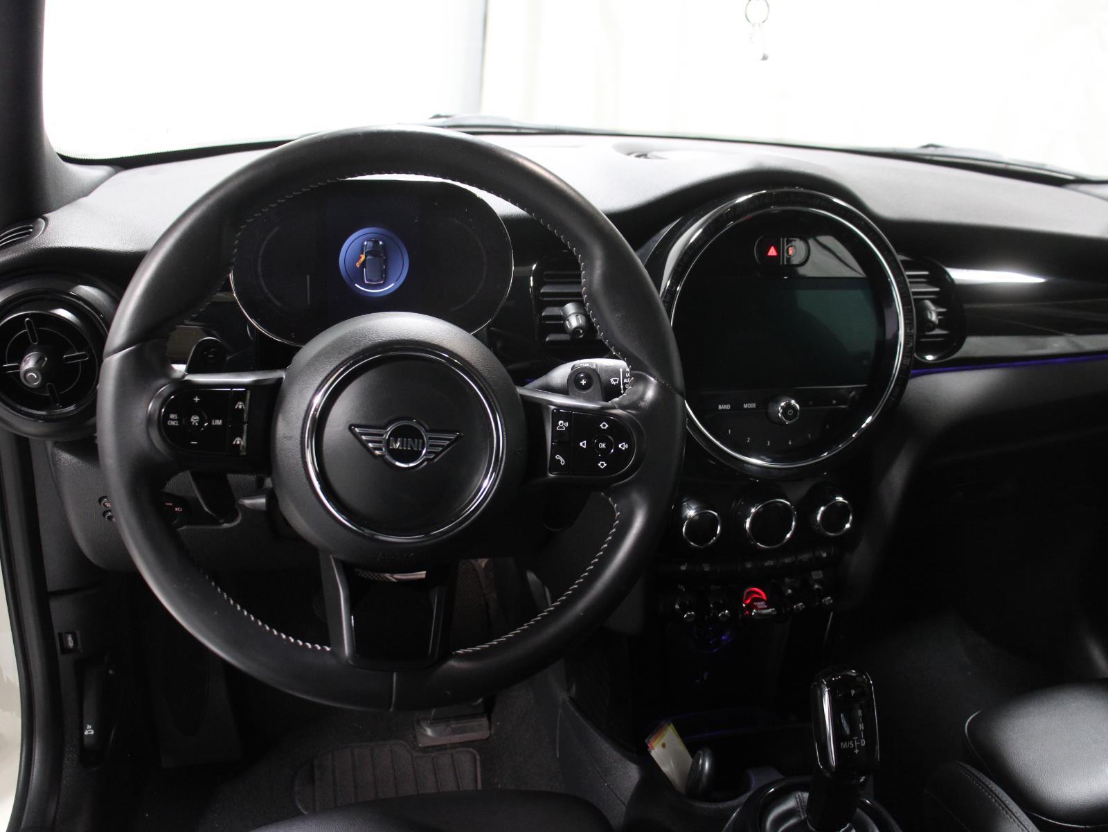 2022 Mini Cooper Convertible Signature photo 3