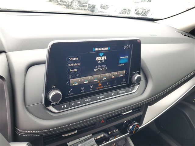 2026 Nissan Rogue SV photo 14