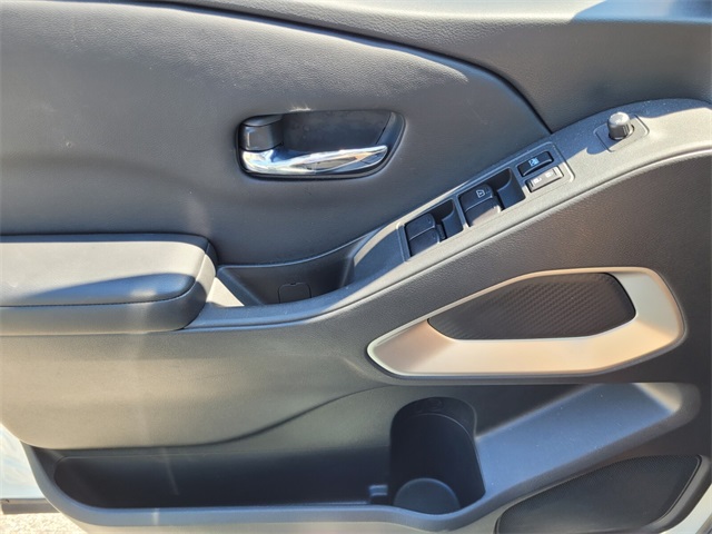 2025 Nissan Frontier SV photo 25