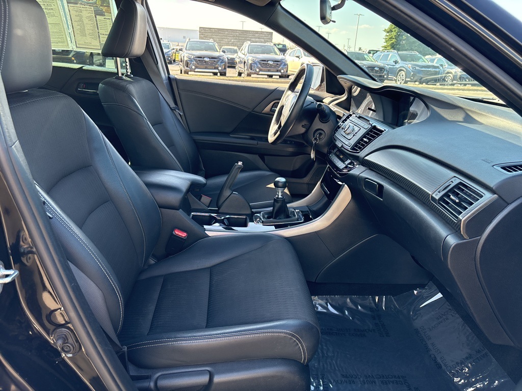 2017 Honda Accord Sport photo 11