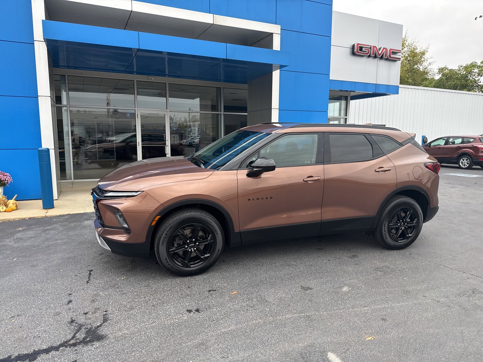 2024 Chevrolet Blazer 2LT photo 2