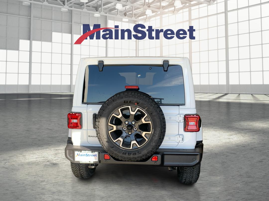 2025 Jeep Wrangler Sahara photo 2
