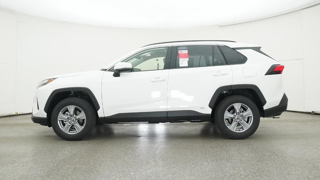 2025 Toyota RAV4 Hybrid LE photo 9