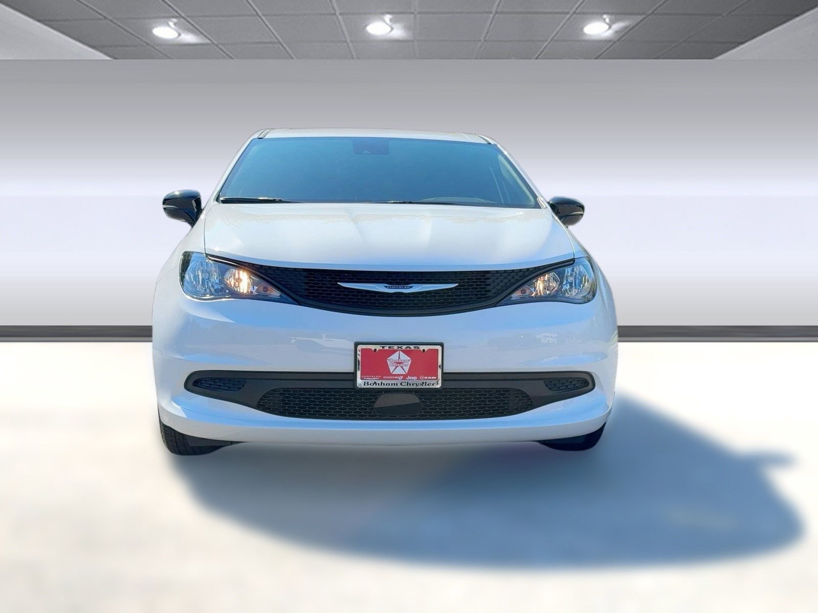 2026 Chrysler Voyager LX photo 4