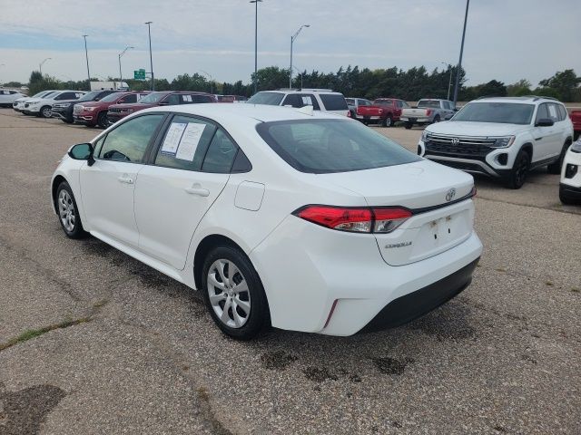 2024 Toyota Corolla LE photo 18