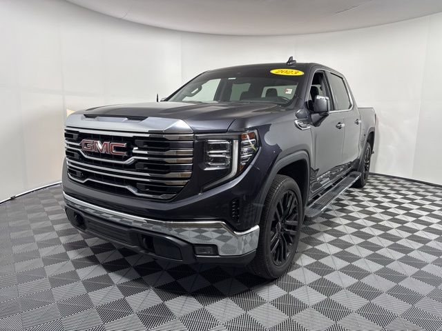2023 GMC Sierra 1500 SLT's photo