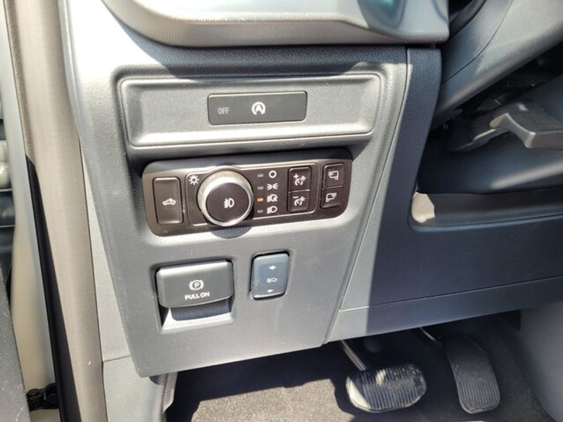 2025 Ford F-150 Lariat photo 26