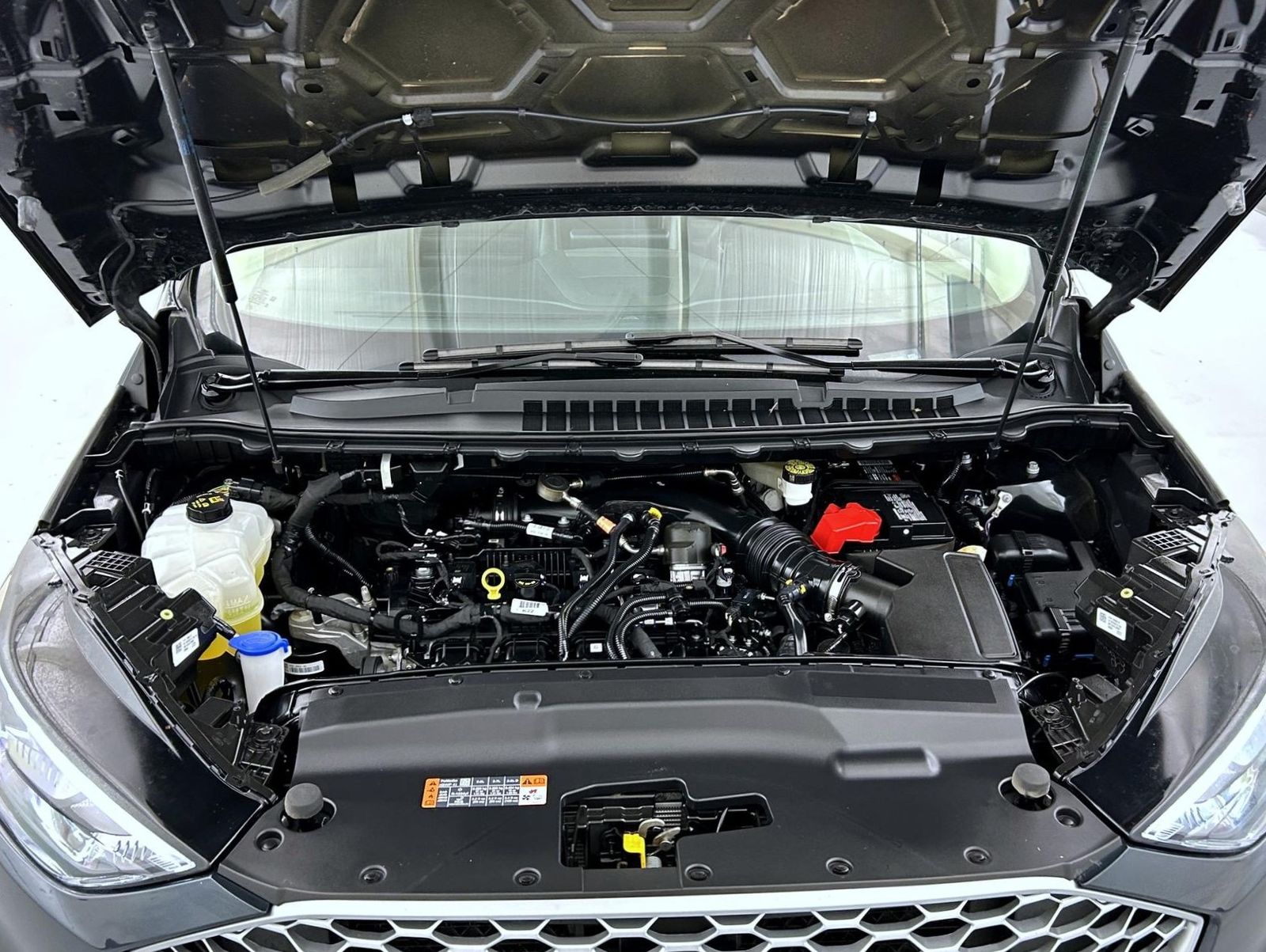 2023 Ford Edge SEL photo 24