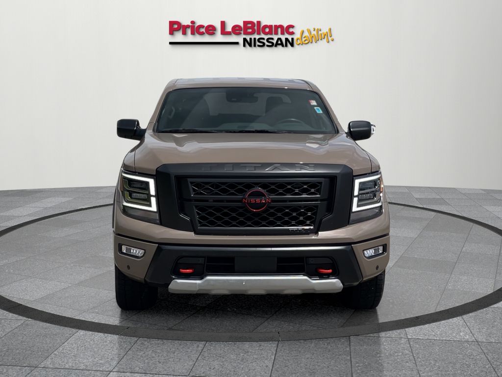 2024 Nissan Titan PRO-4X photo 2