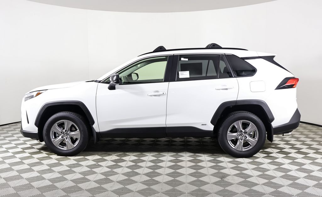 2025 Toyota RAV4 Hybrid LE photo 3