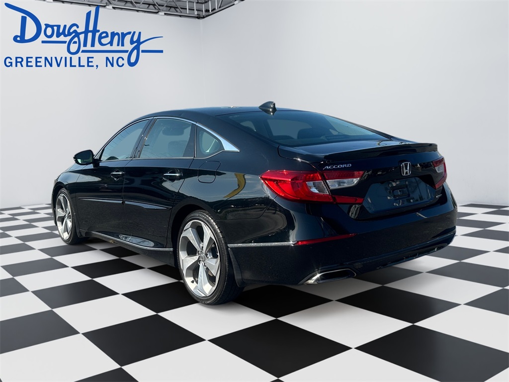 2018 Honda Accord Touring 1.5T photo 2