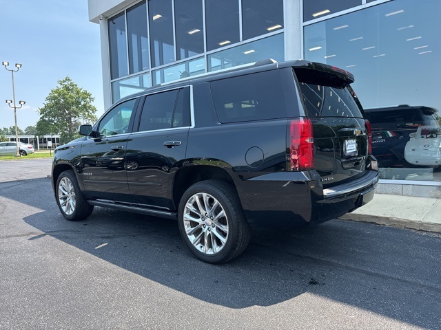 2019 Chevrolet Tahoe Premier photo 2