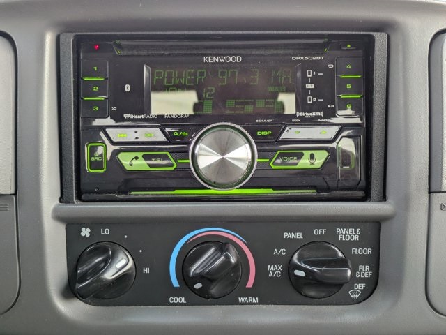 2002 Ford F-150 XLT photo 19
