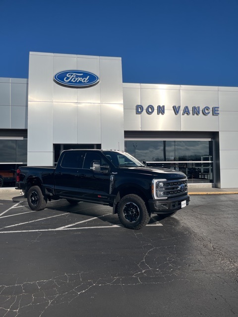 2025 Ford F-350 Super Duty King Ranch's photo