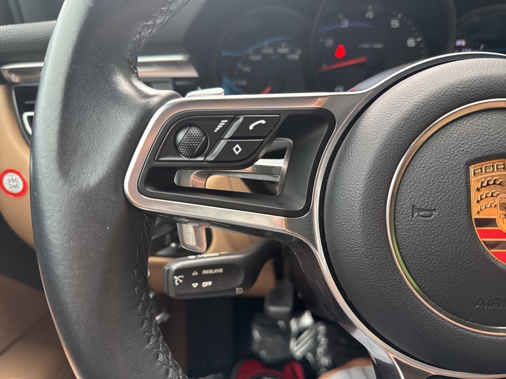 2019 Porsche Macan Base photo 24