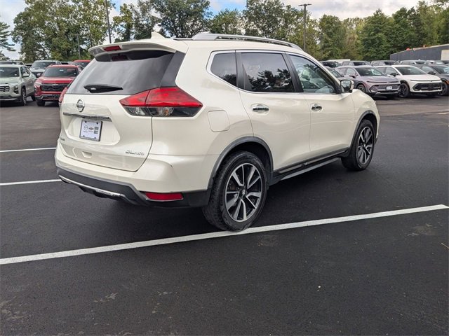 2017 Nissan Rogue SL photo 2