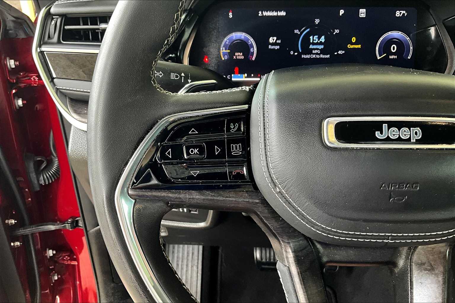 2023 Jeep Grand Cherokee Overland photo 22