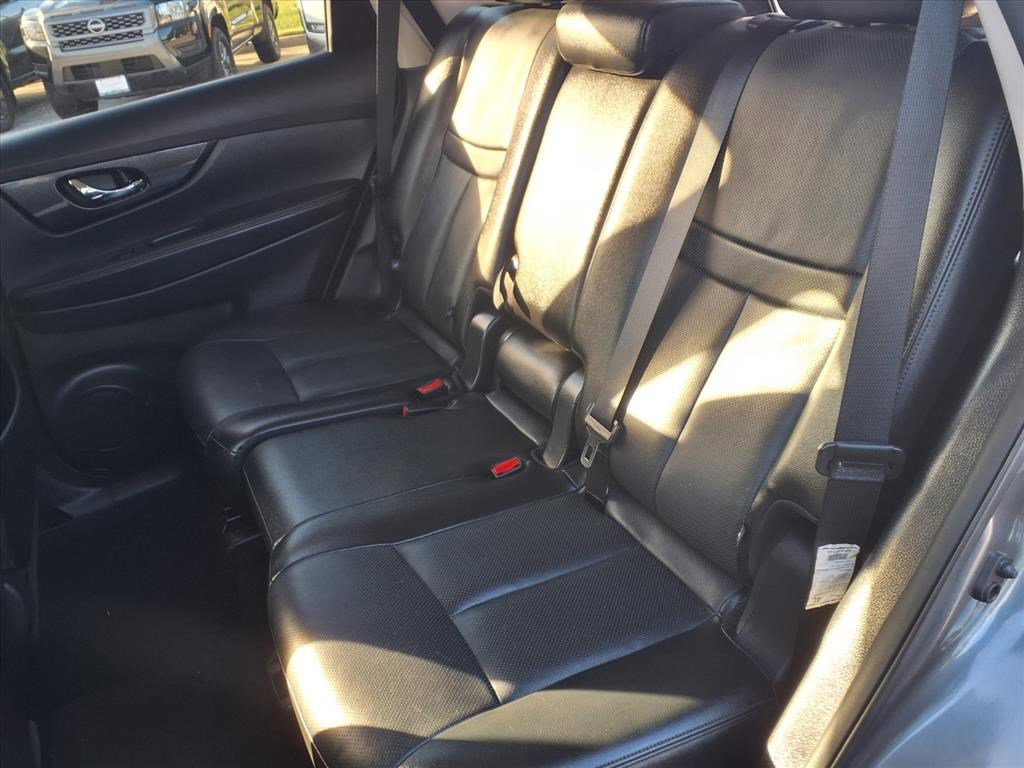 2015 Nissan Rogue SL photo 5