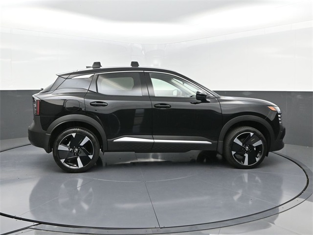 2025 Nissan Kicks SR photo 4