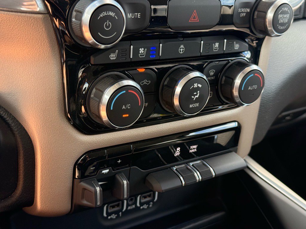 2022 Ram 1500 Laramie photo 17
