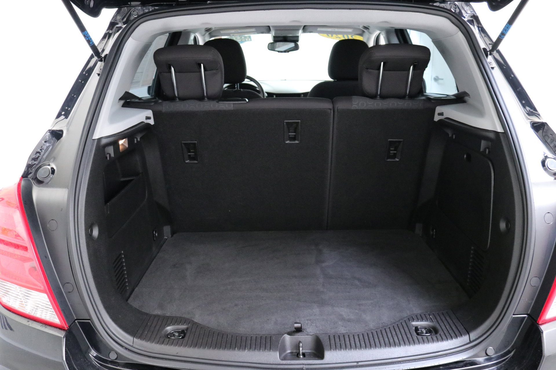 2020 Chevrolet Trax LS photo 23