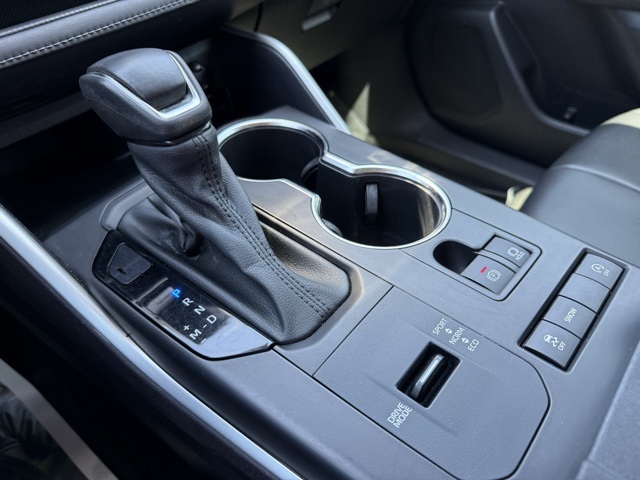 2022 Toyota Highlander XLE photo 29