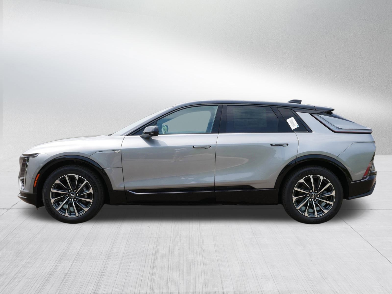 2025 Cadillac Lyriq Sport photo 4